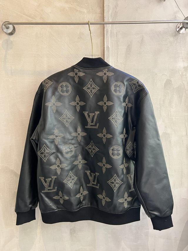 Louis Vuitton·ǣʿƤп